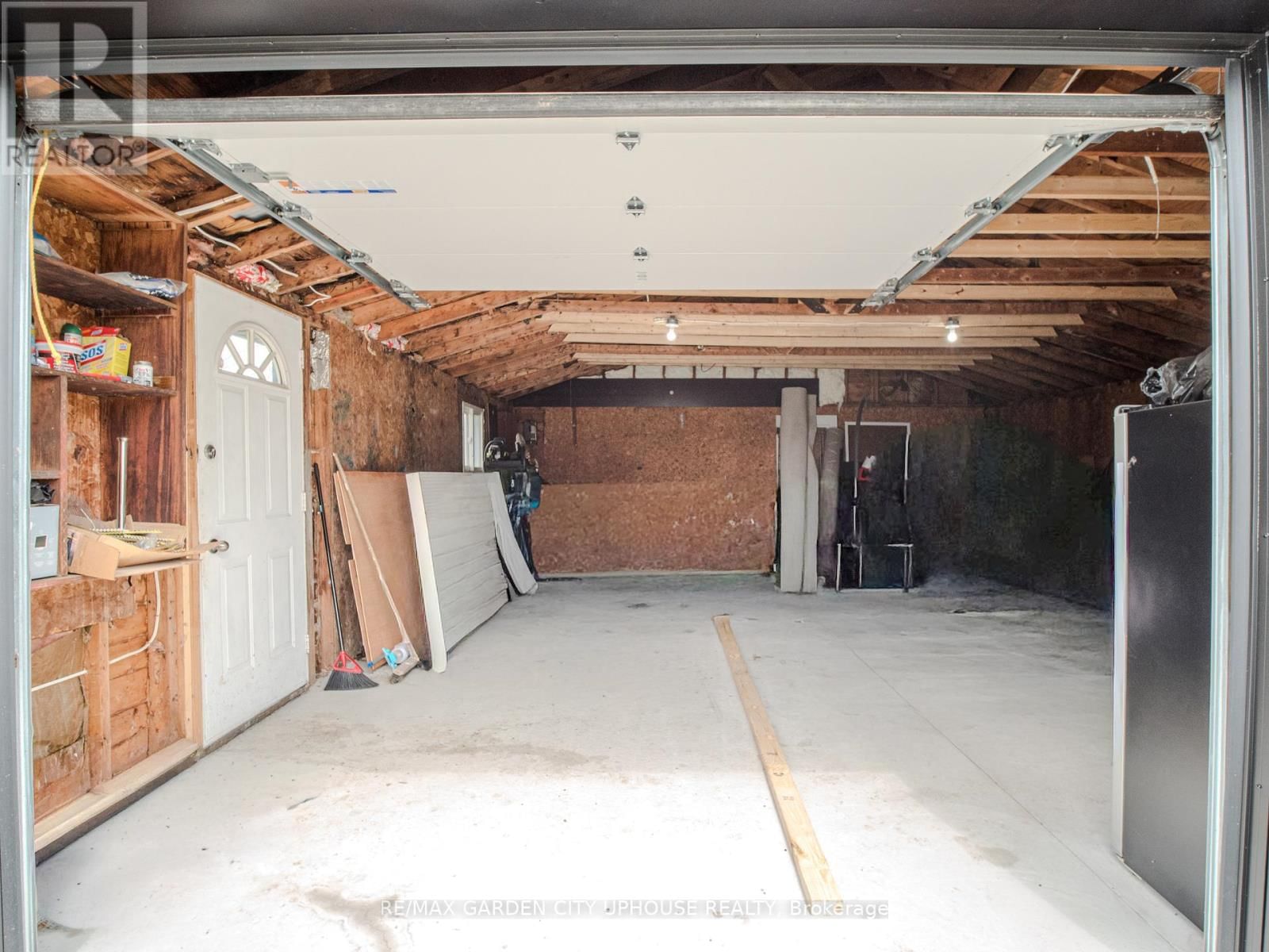 9013 NETHERBY ROAD Image 19