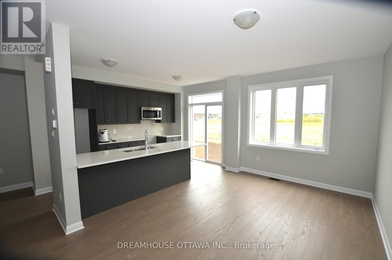 326 GISBORNE PLACE Image 10