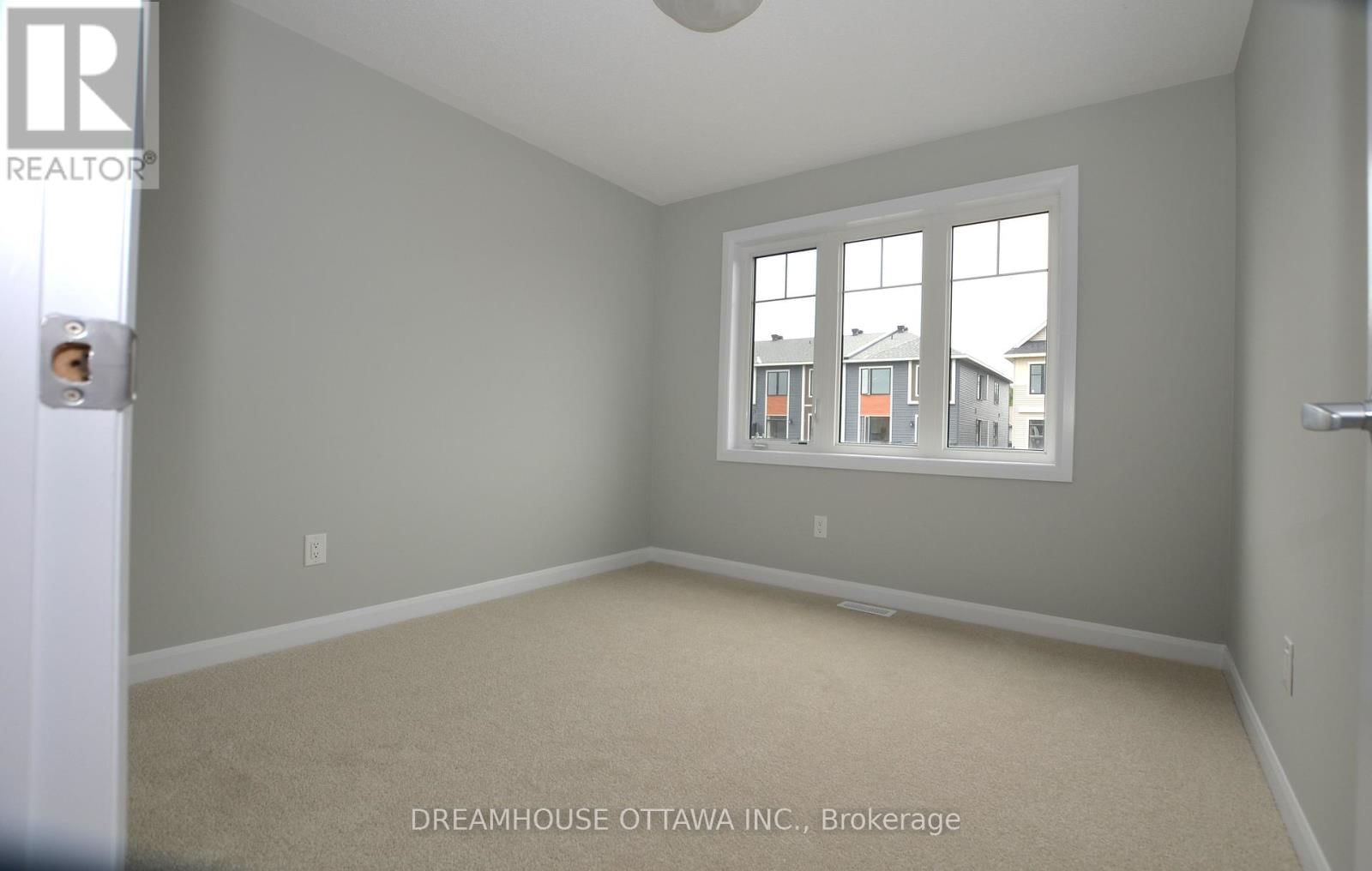 326 GISBORNE PLACE Image 15