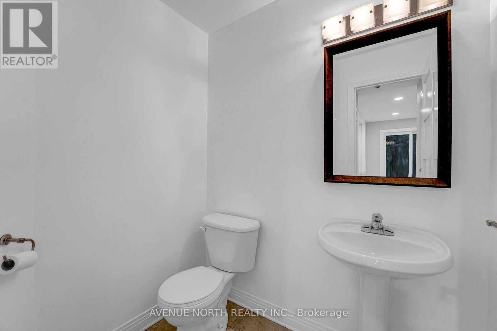 945 CAHILL DRIVE WEST Image 18