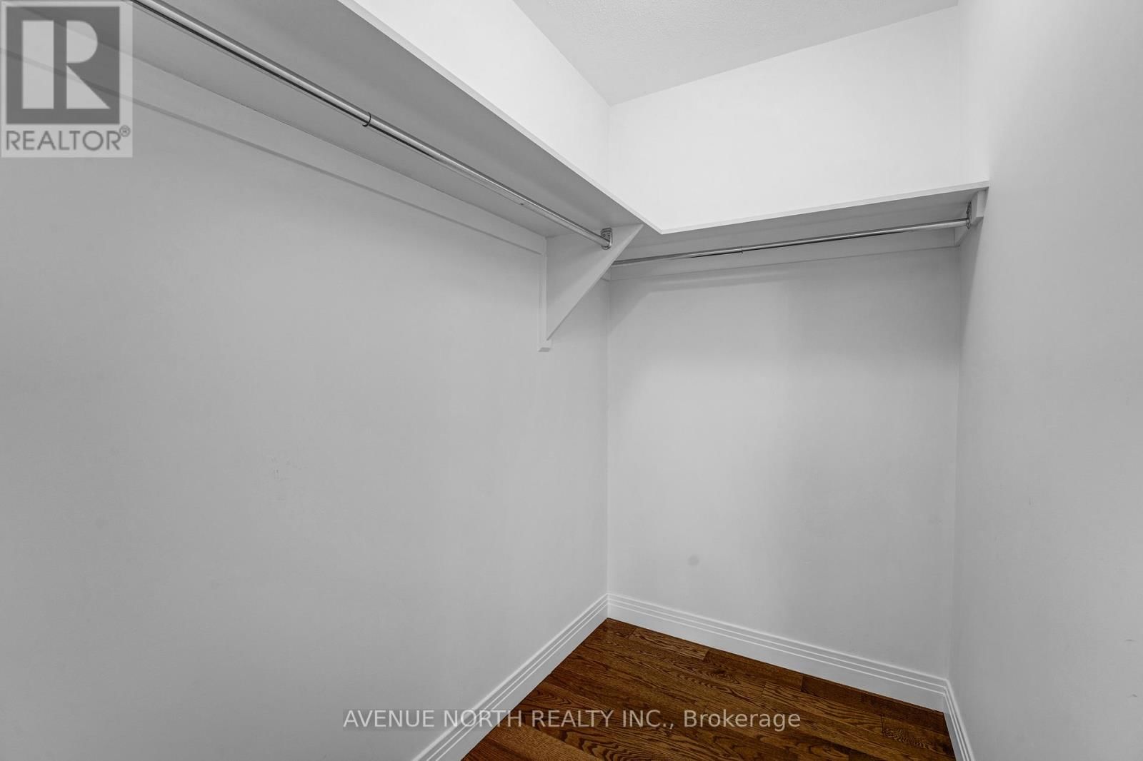 945 CAHILL DRIVE WEST Image 35