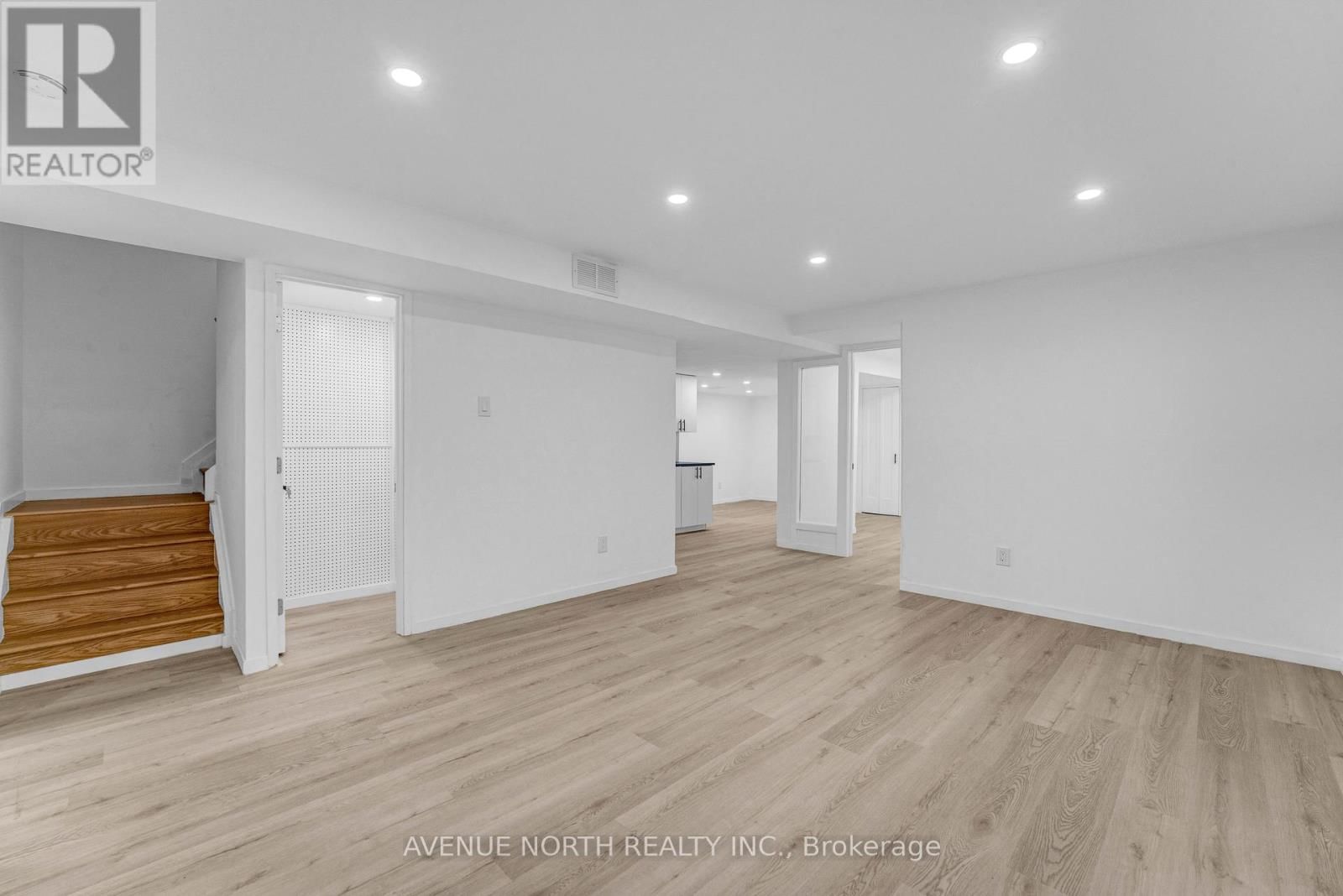 945 CAHILL DRIVE WEST Image 37