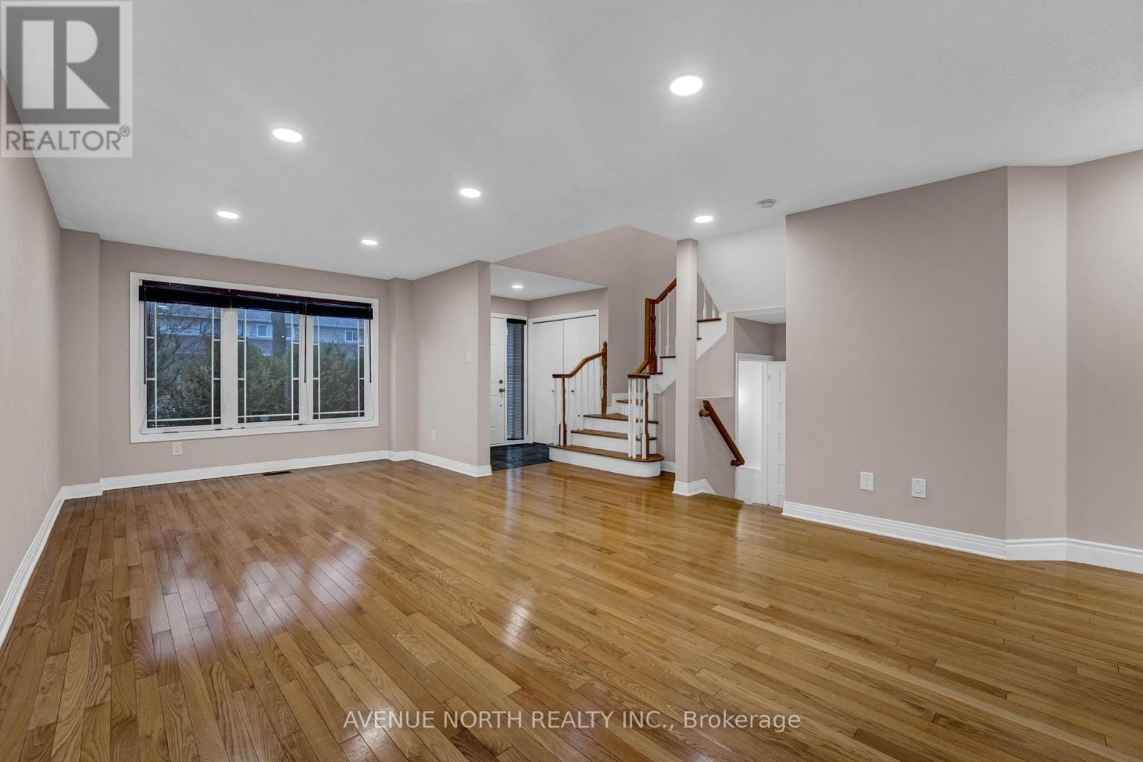 945 CAHILL DRIVE WEST Image 5