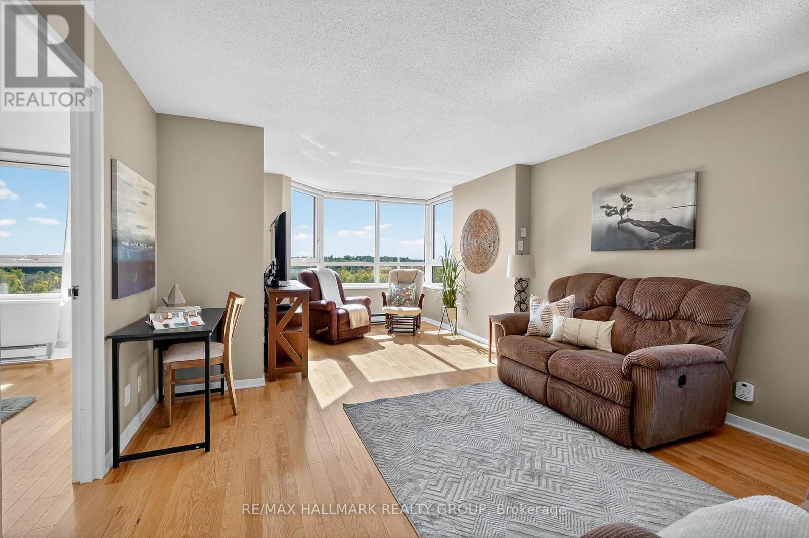 1207 - 80 SANDCASTLE DRIVE Image 11