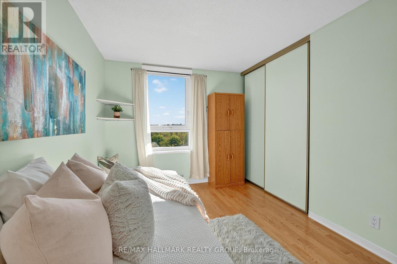 1207 - 80 SANDCASTLE DRIVE Image 20