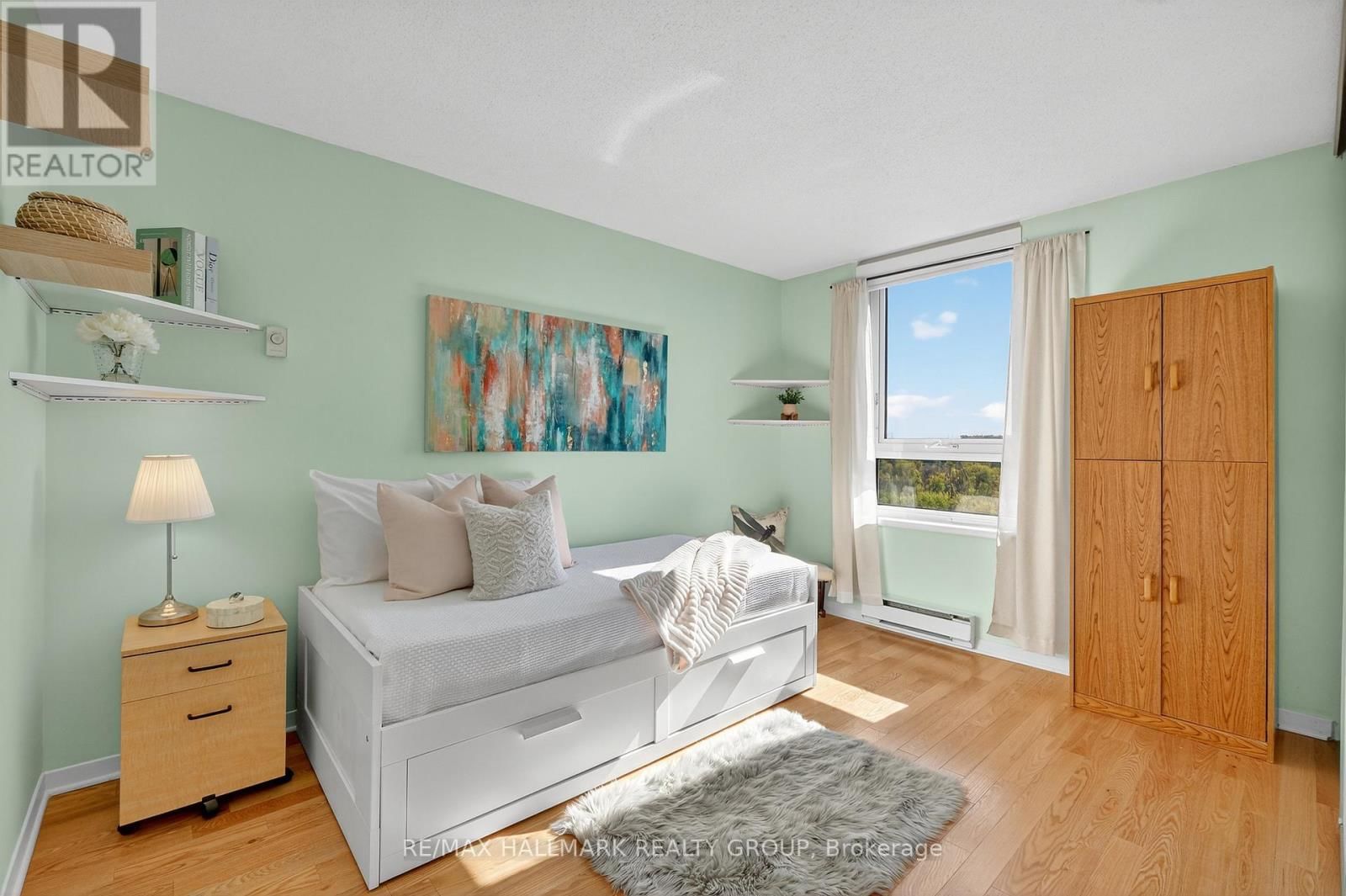 1207 - 80 SANDCASTLE DRIVE Image 22