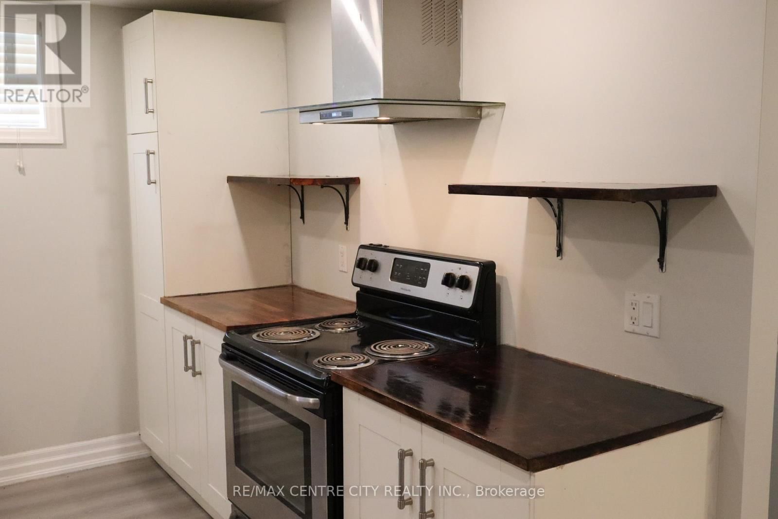 83 BRITANNIA AVENUE Image 14