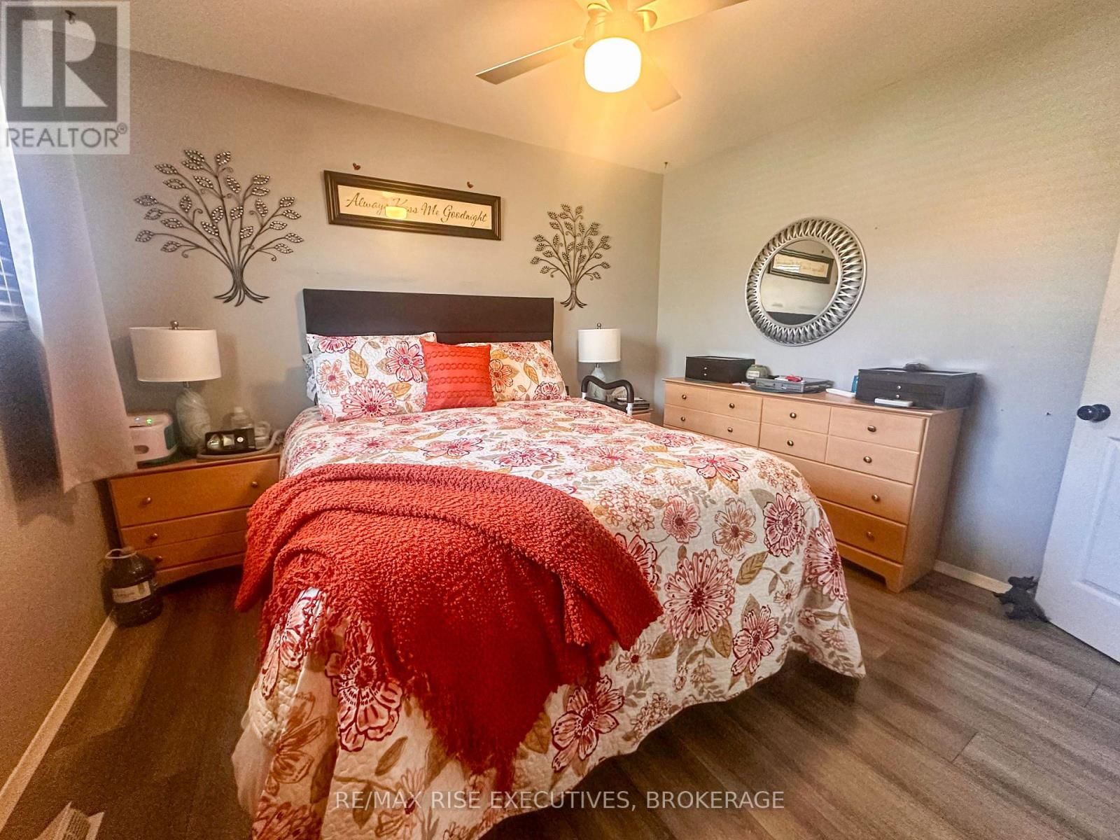 214 AMHERST DRIVE Image 11