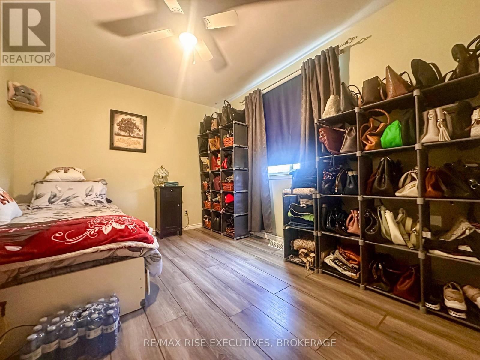 214 AMHERST DRIVE Image 12