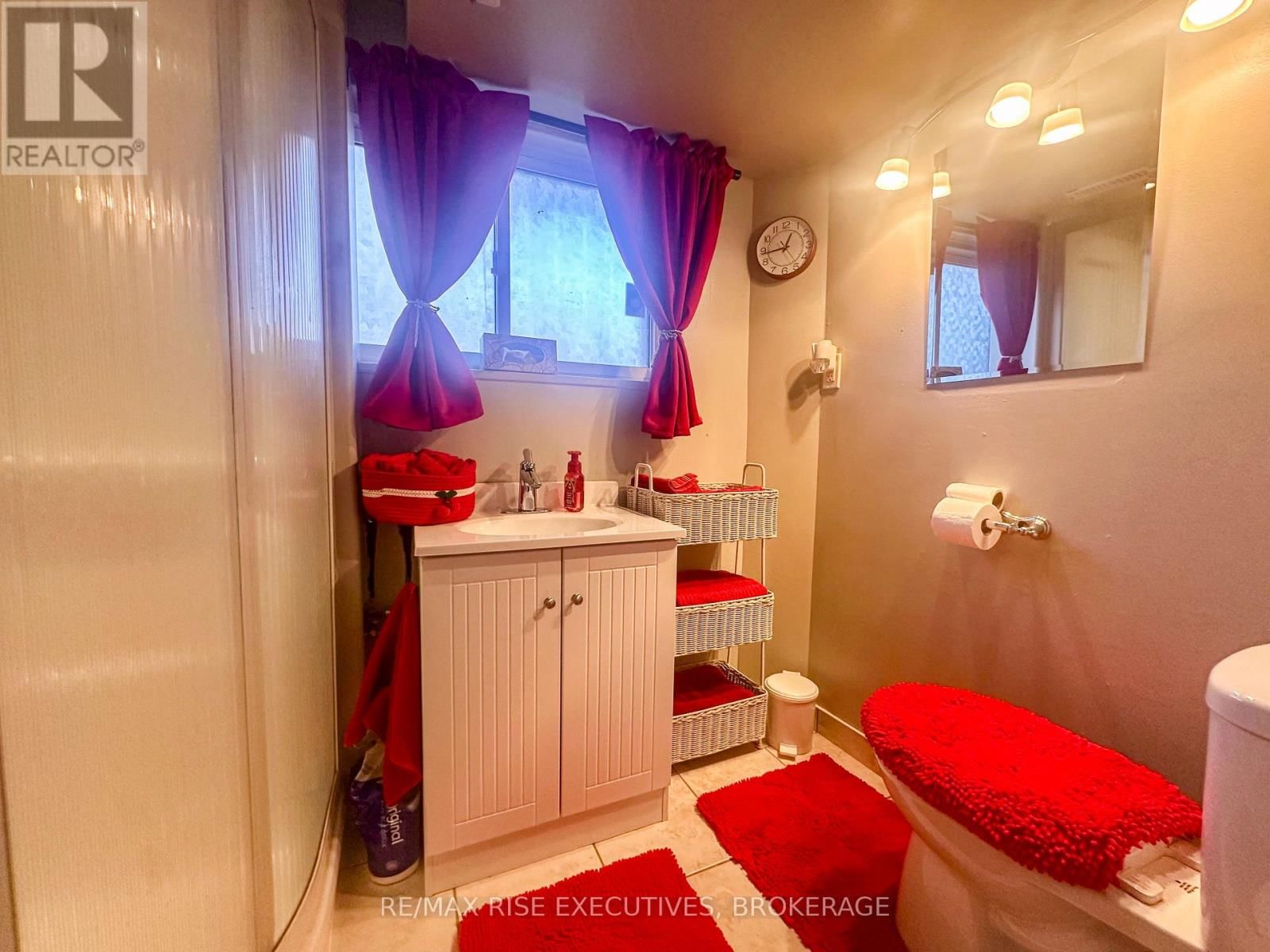 214 AMHERST DRIVE Image 17