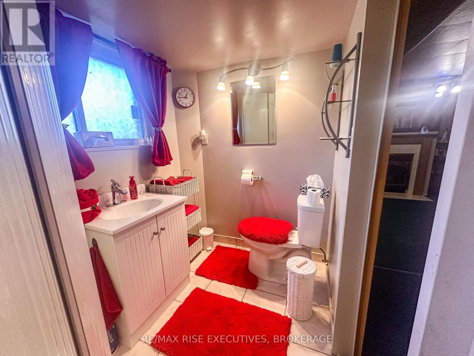 214 AMHERST DRIVE Image 19