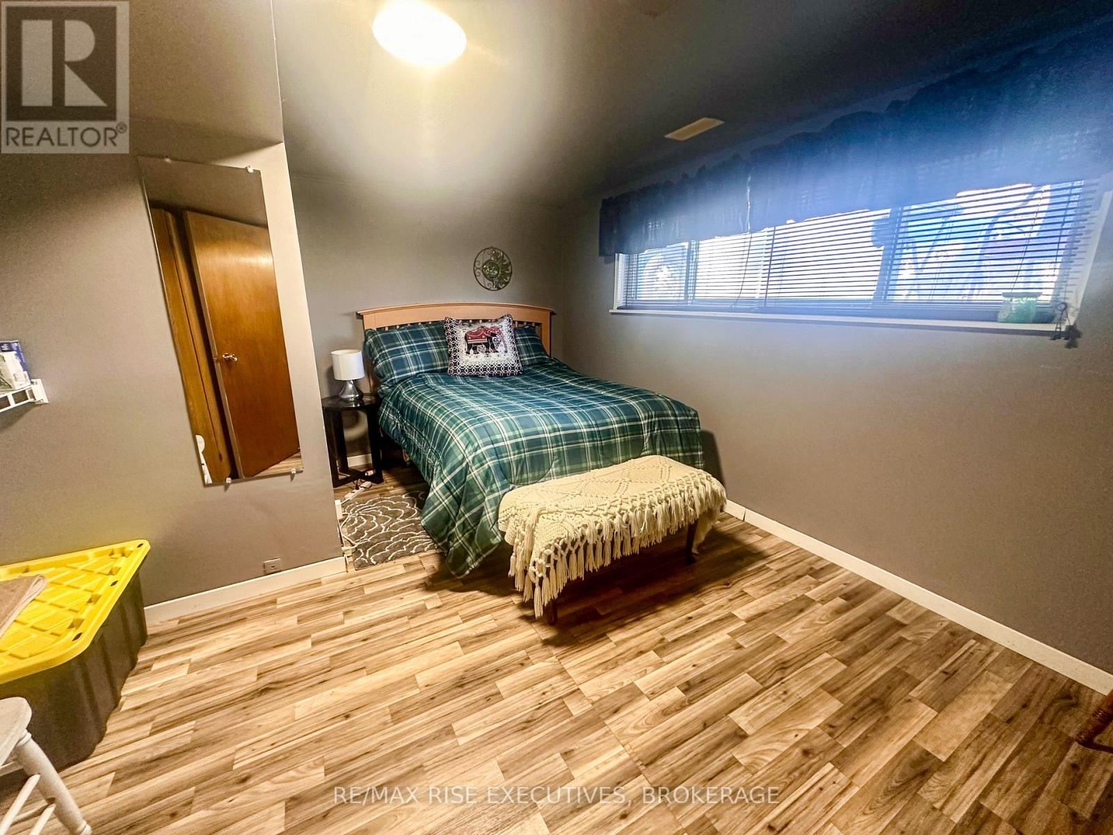 214 AMHERST DRIVE Image 20