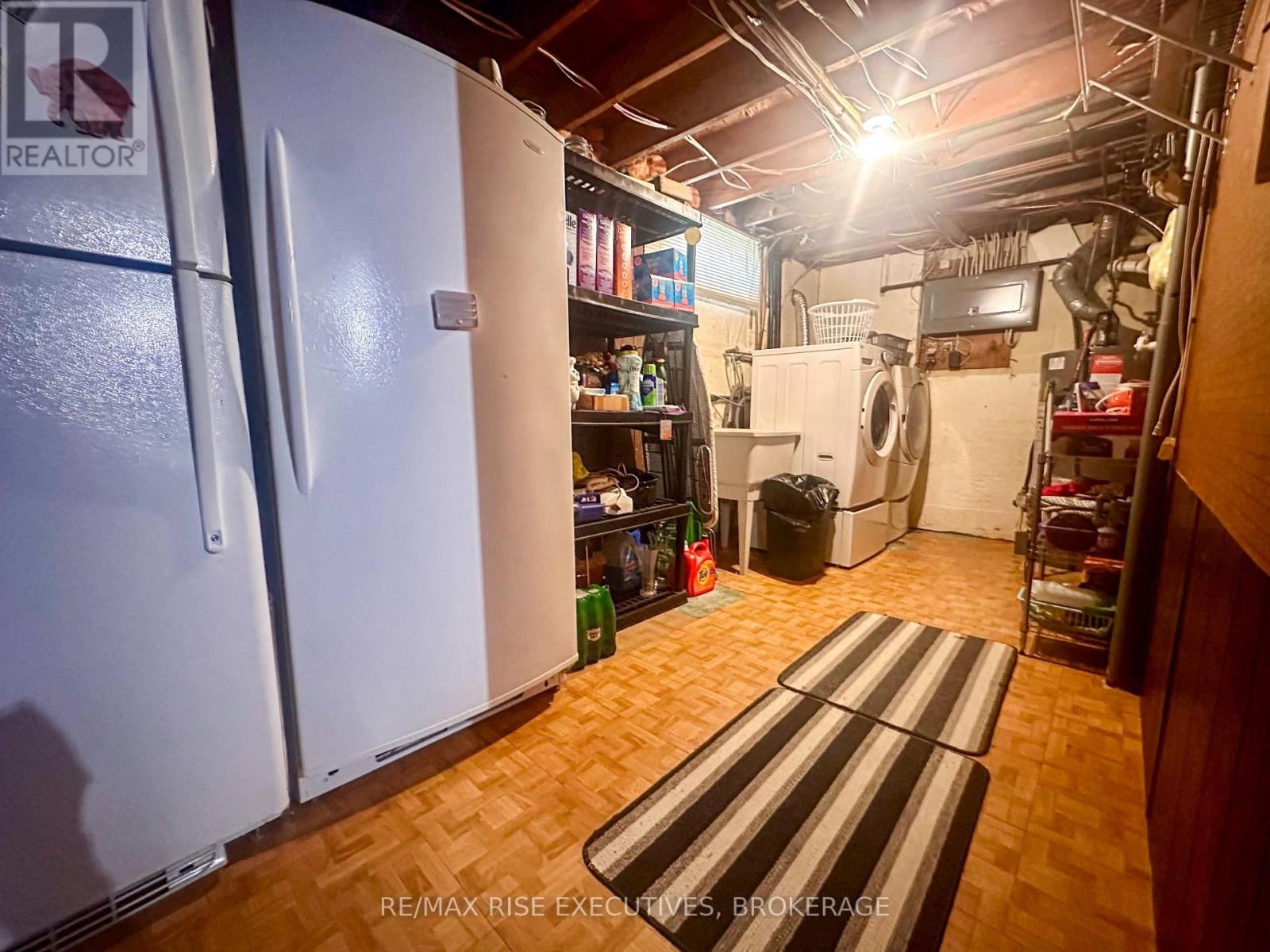 214 AMHERST DRIVE Image 23