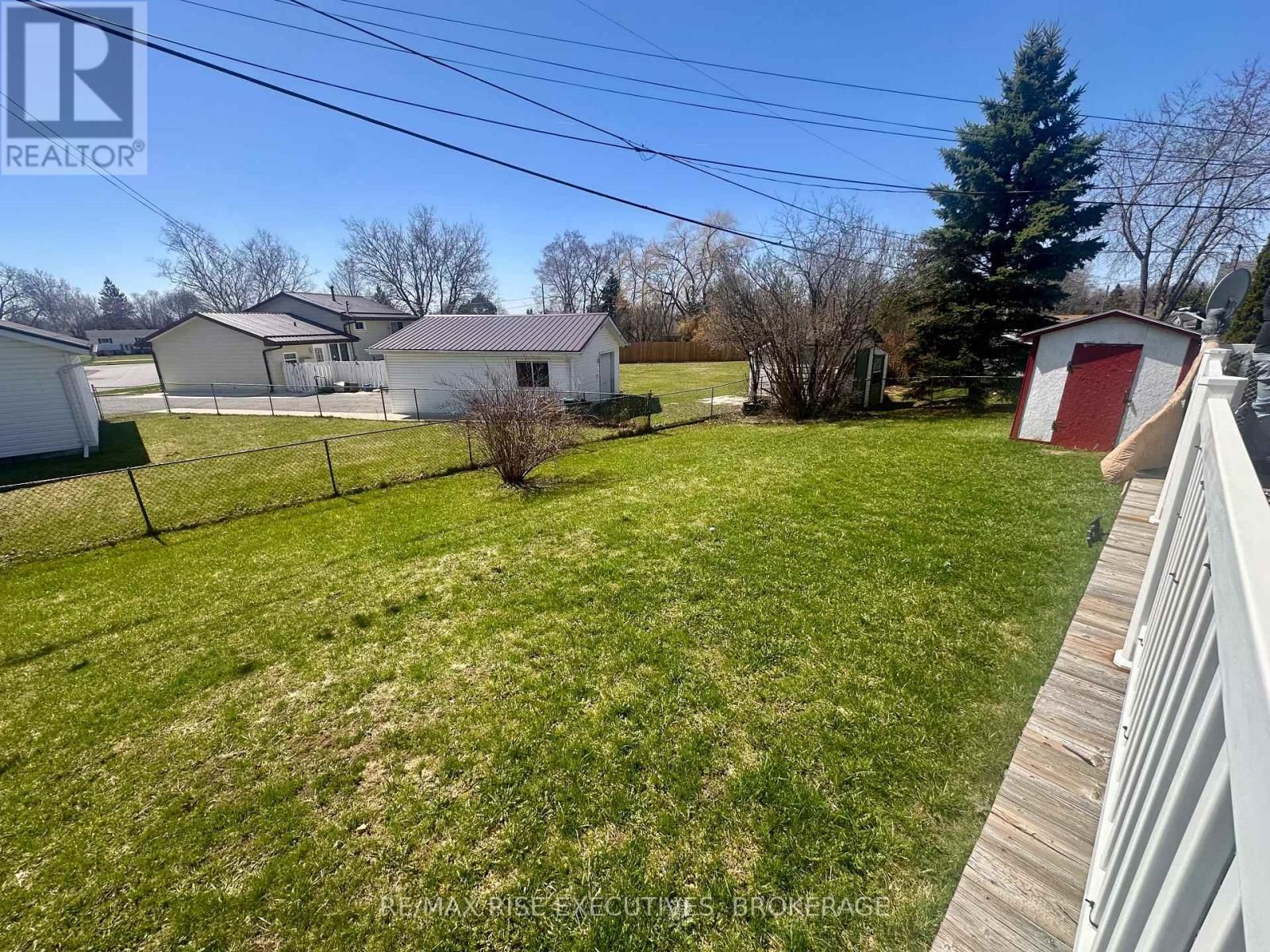 214 AMHERST DRIVE Image 26