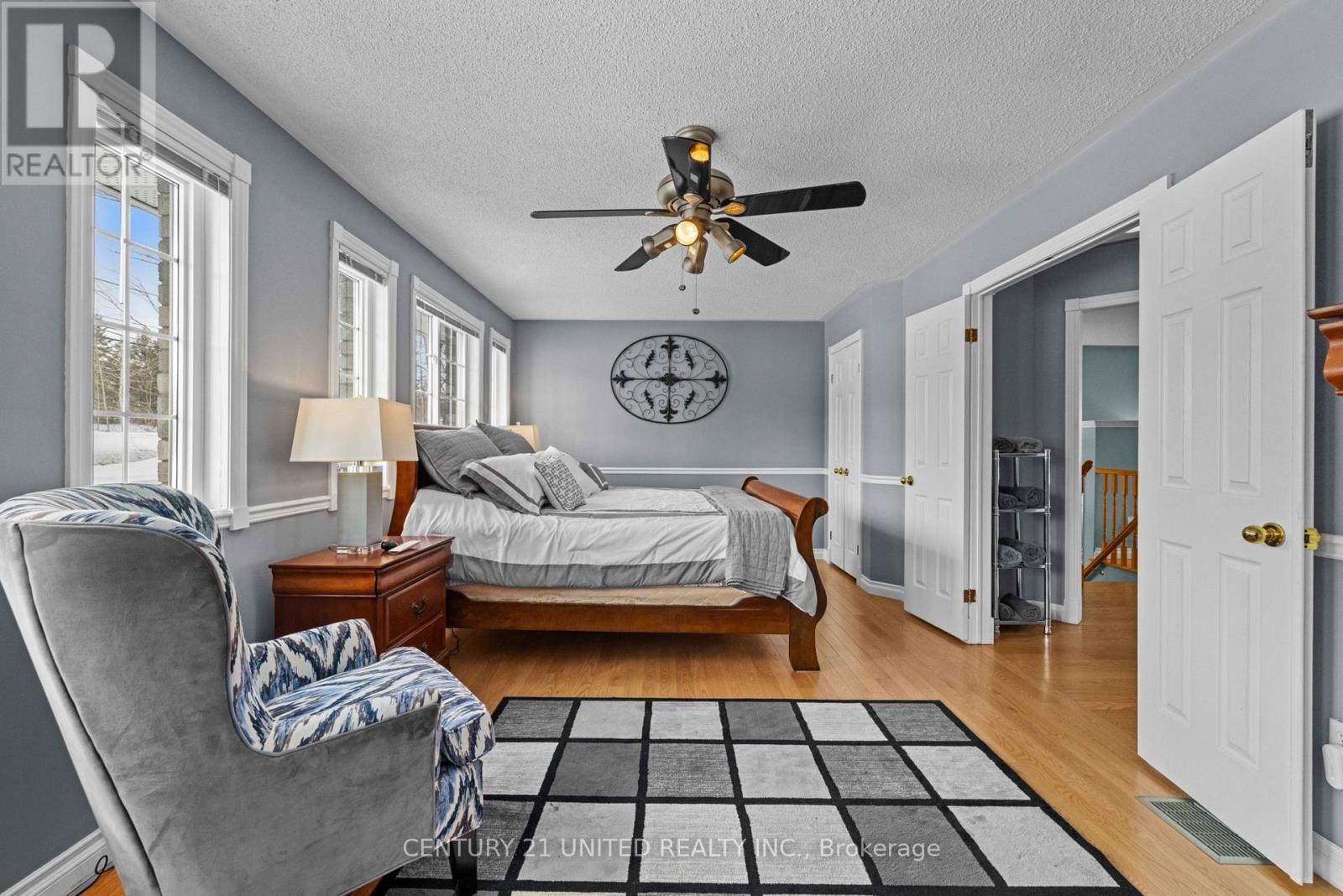 640 BREALEY DRIVE Image 15