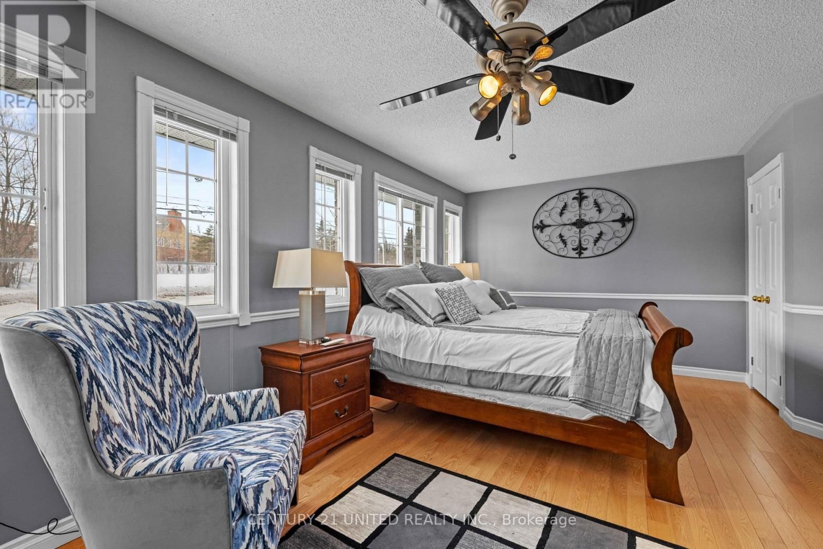 640 BREALEY DRIVE Image 19