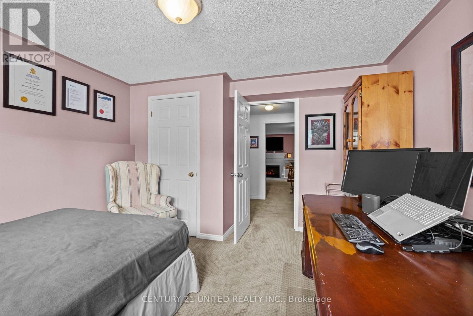 640 BREALEY DRIVE Image 26