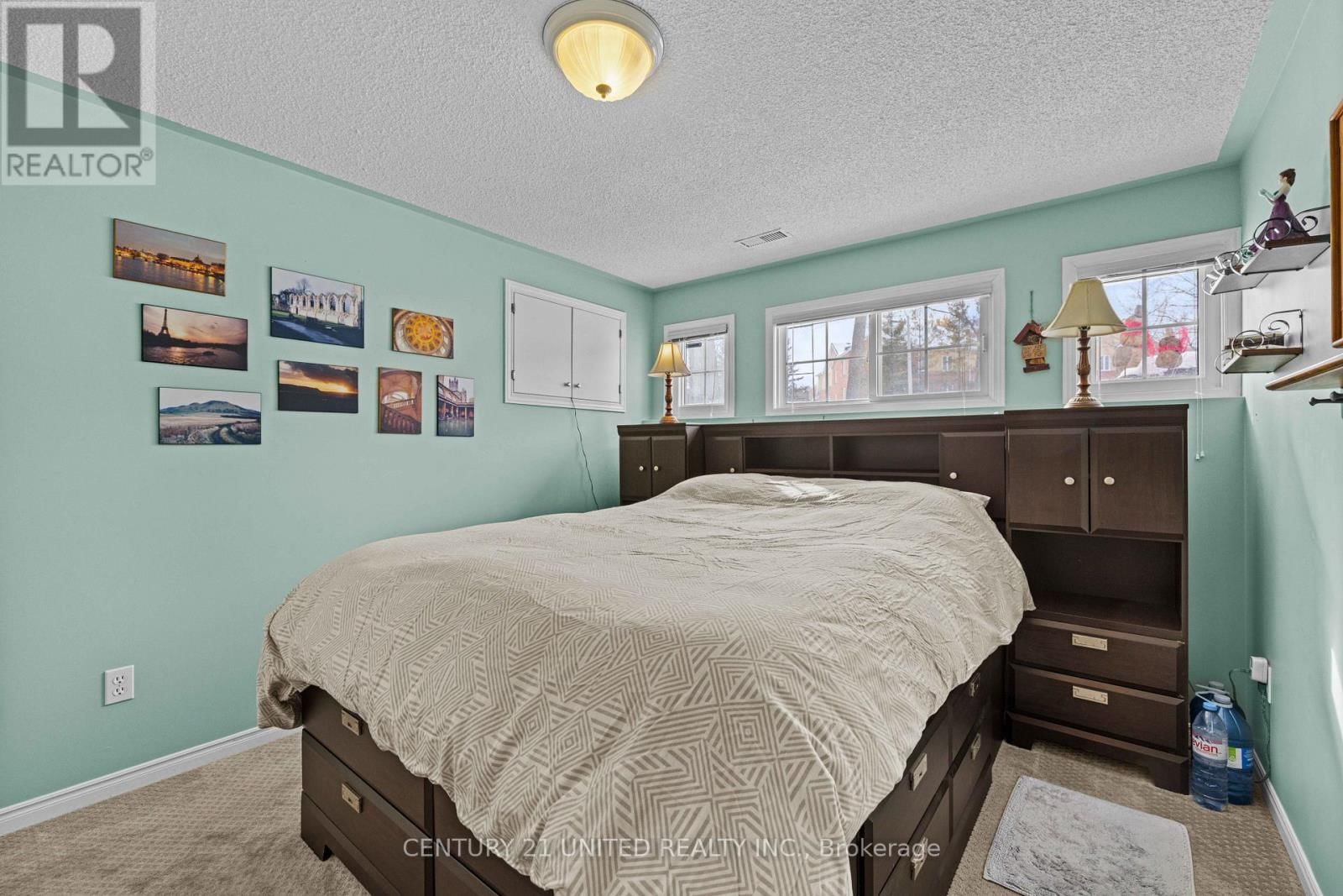 640 BREALEY DRIVE Image 27