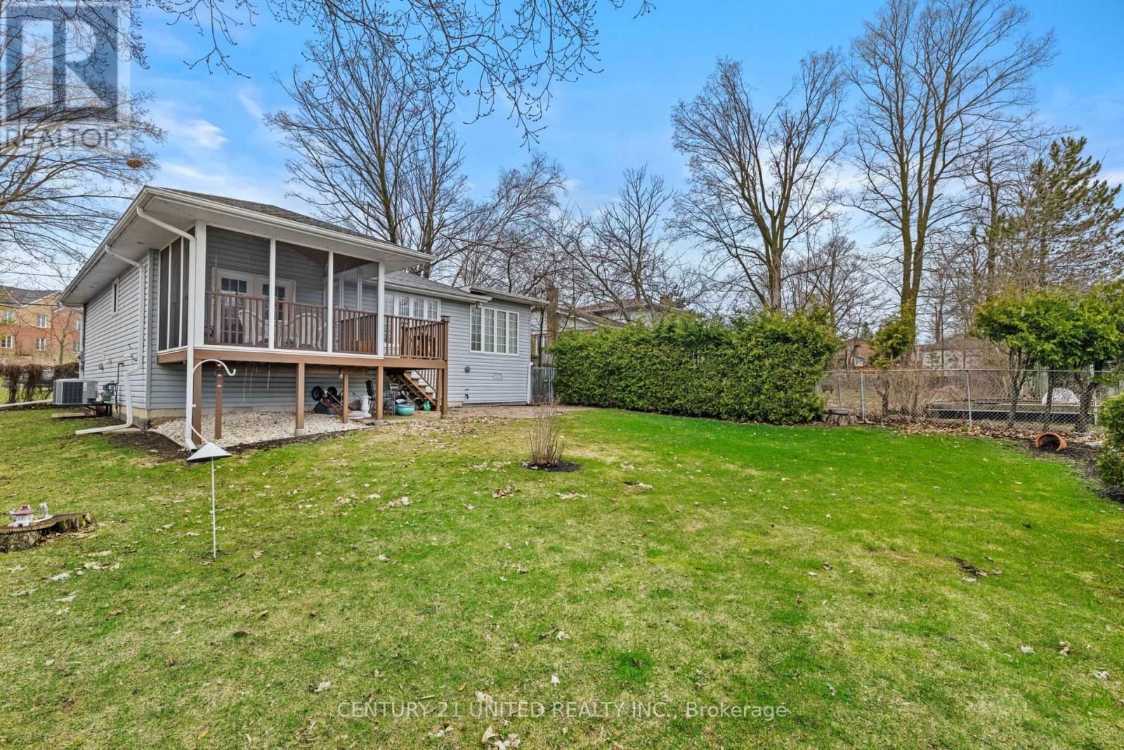 640 BREALEY DRIVE Image 32