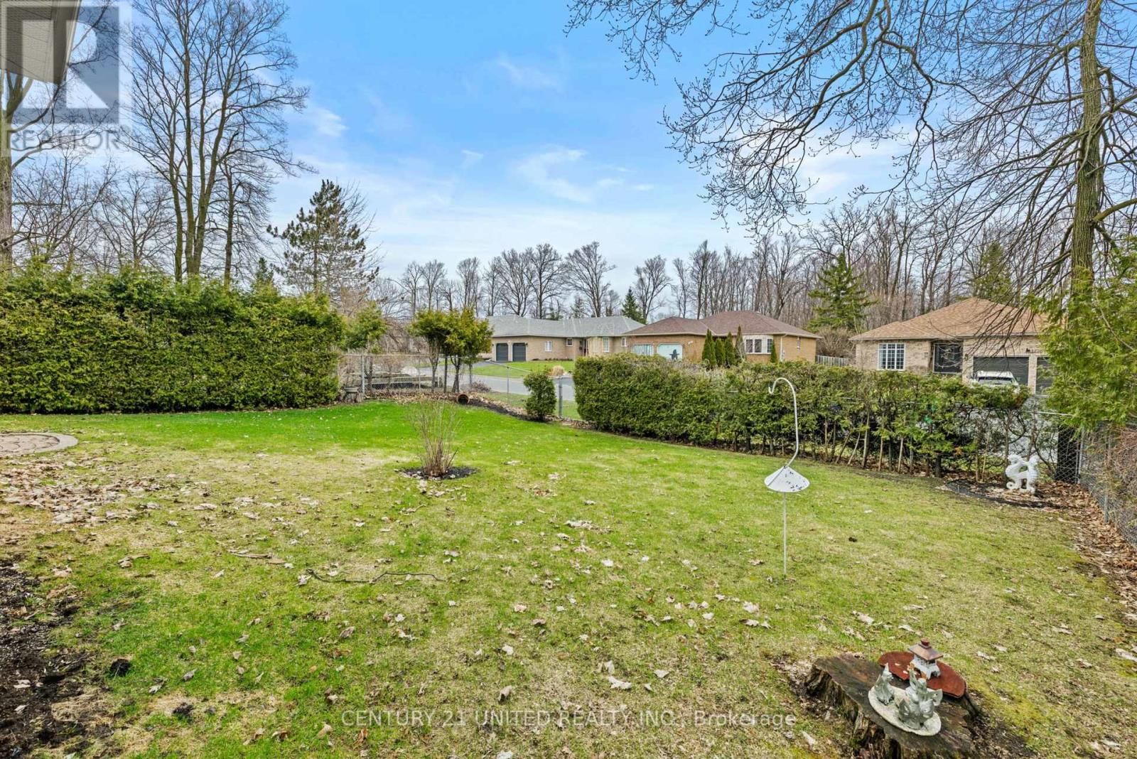 640 BREALEY DRIVE Image 33