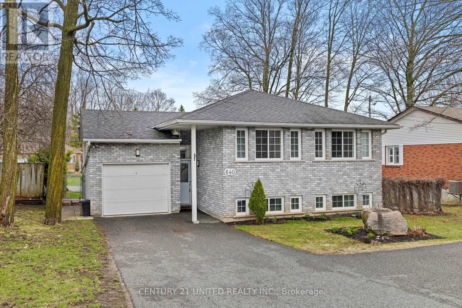 640 BREALEY DRIVE Image 37