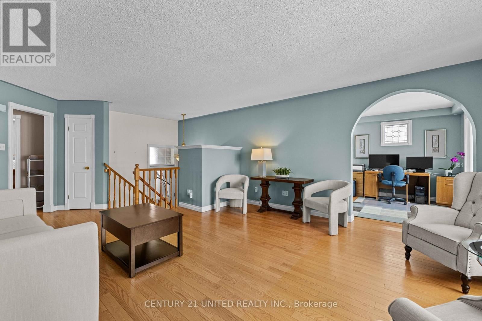 640 BREALEY DRIVE Image 4