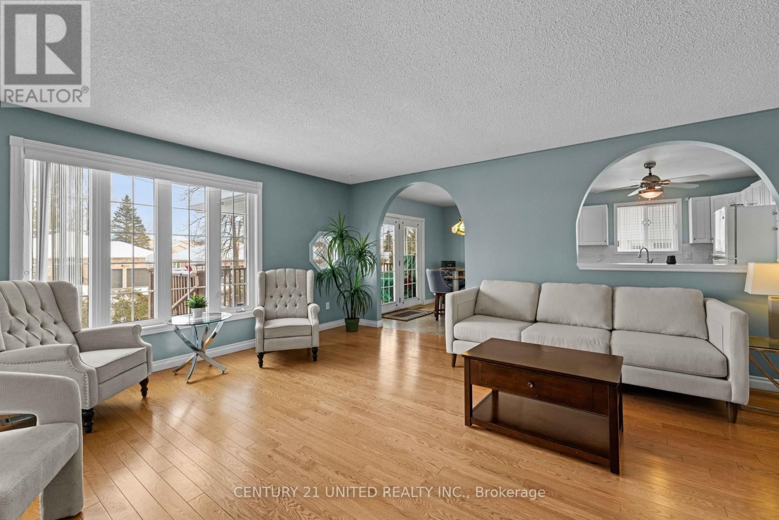 640 BREALEY DRIVE Image 7