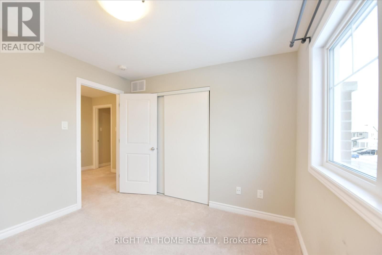 630 EAGLE CREST HEIGHTS Image 18