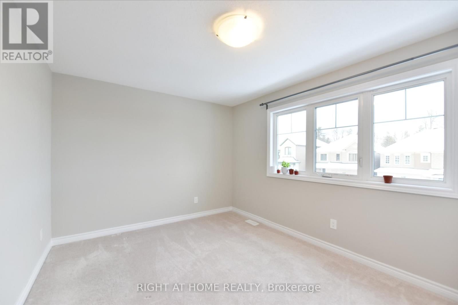 630 EAGLE CREST HEIGHTS Image 19