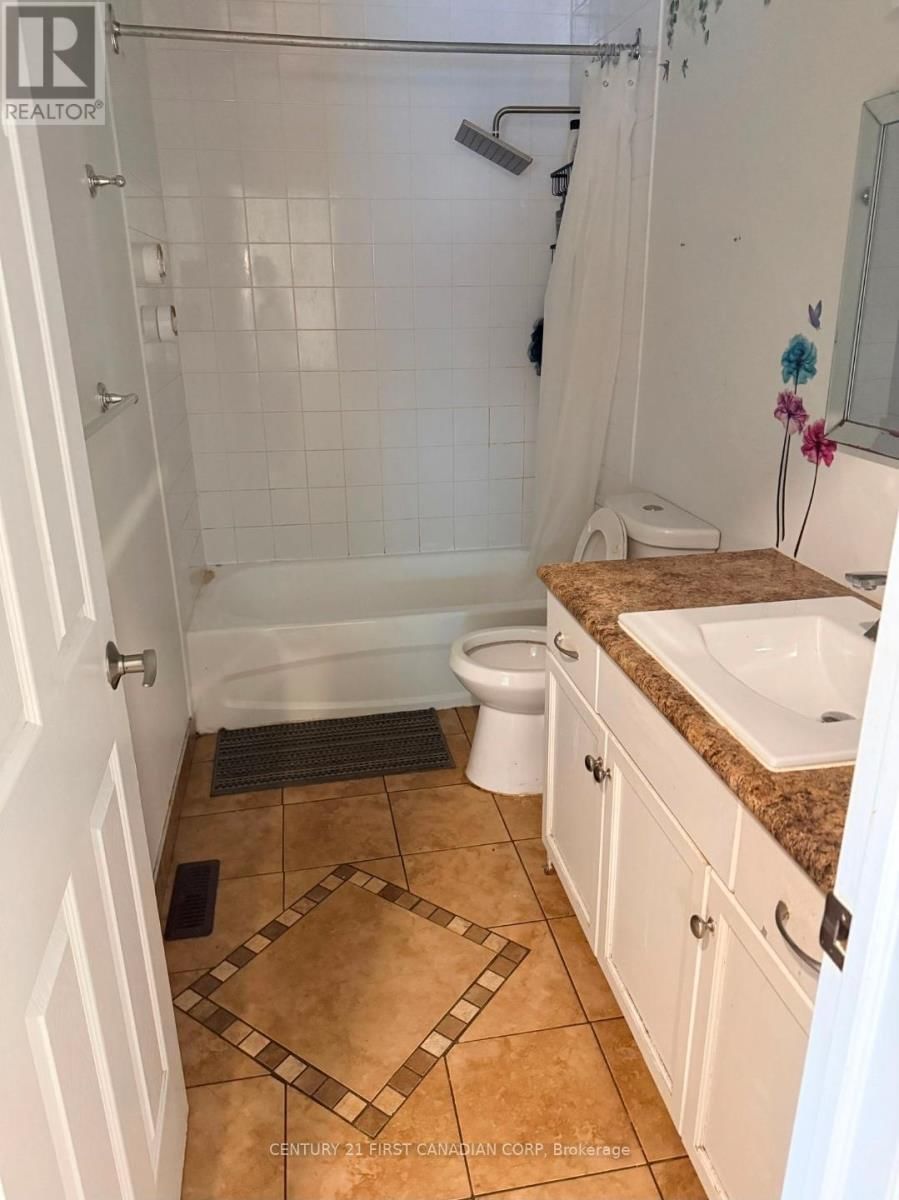 bedroom 3 - 1150 KIPPS LANE Image 7