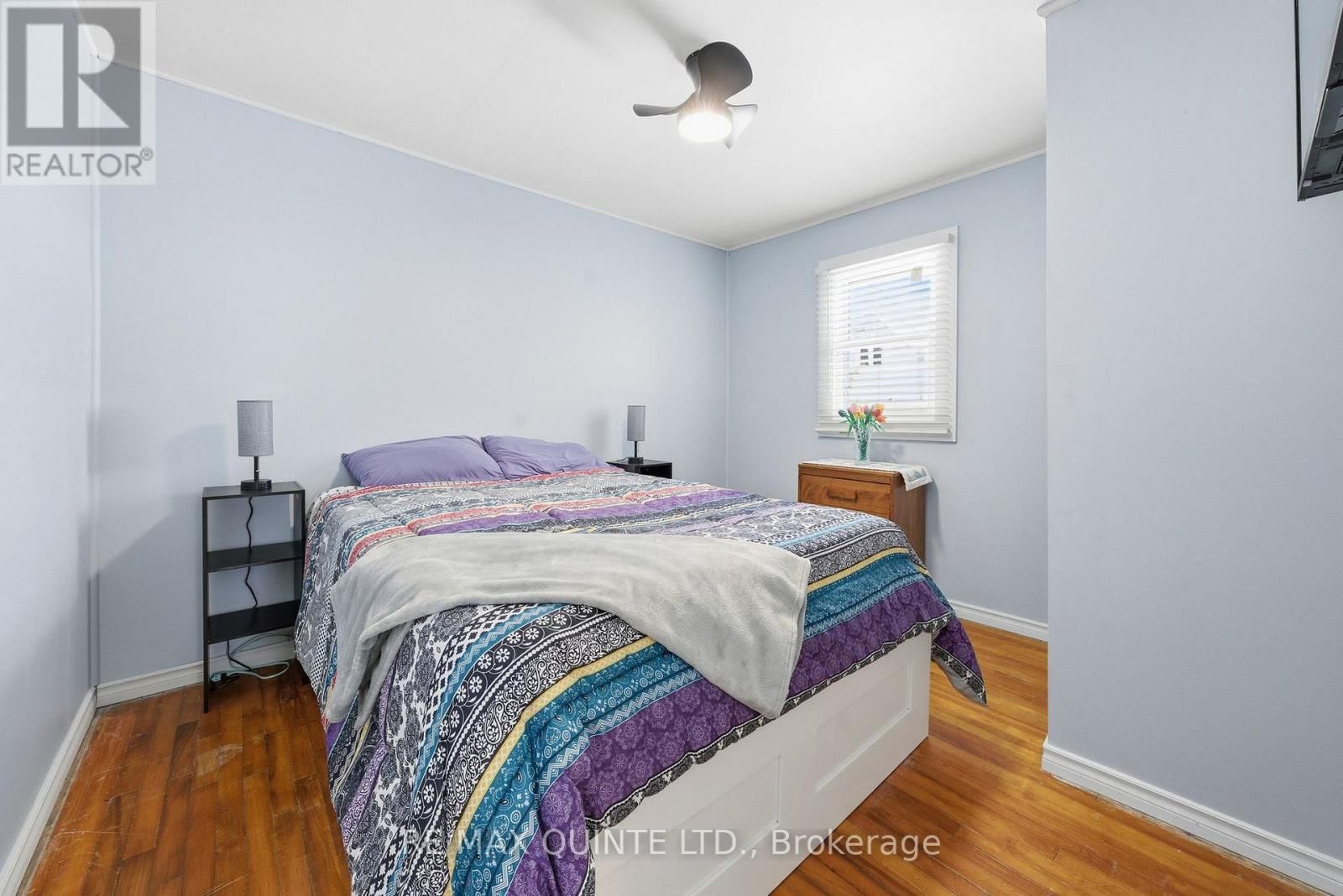 35 KERR CRESCENT Image 10