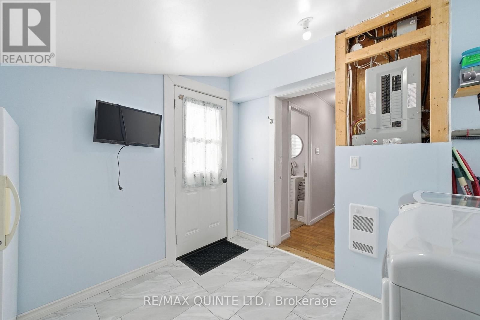 35 KERR CRESCENT Image 12