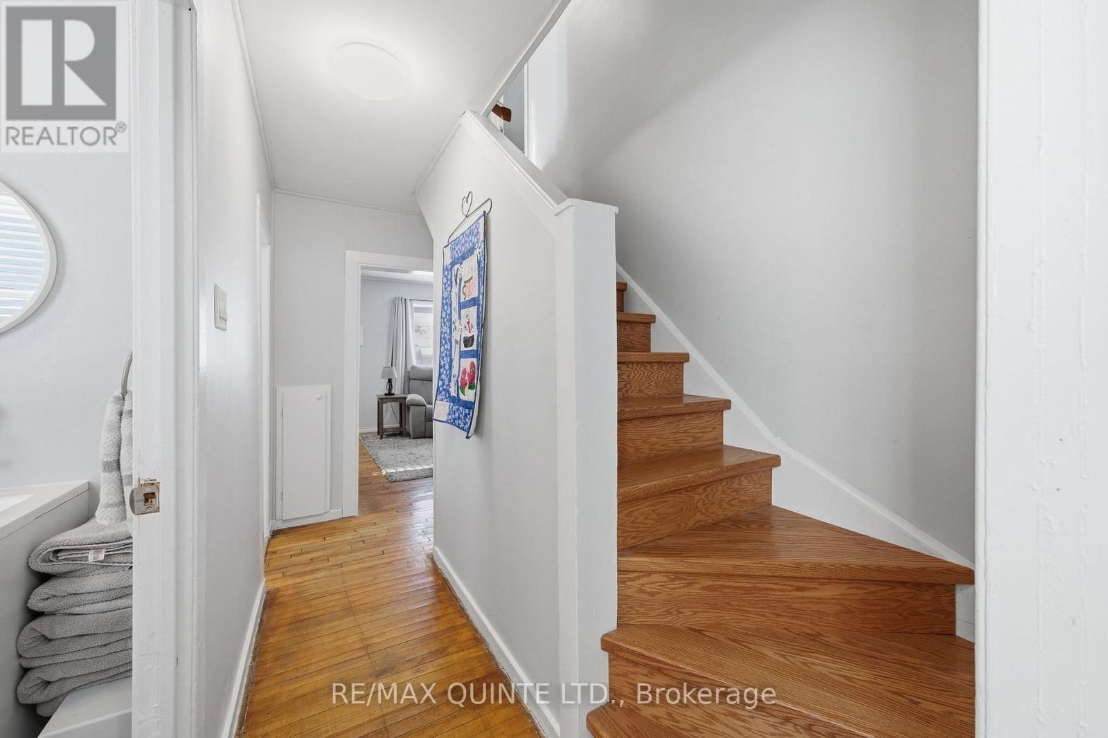 35 KERR CRESCENT Image 13