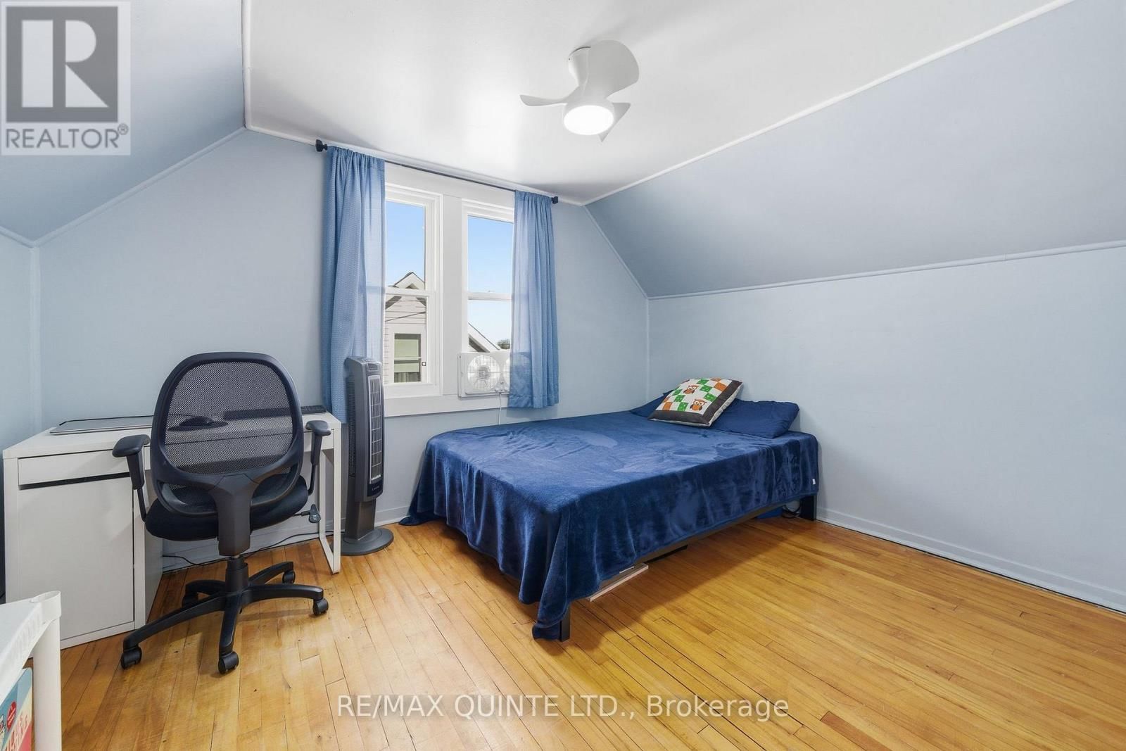 35 KERR CRESCENT Image 16