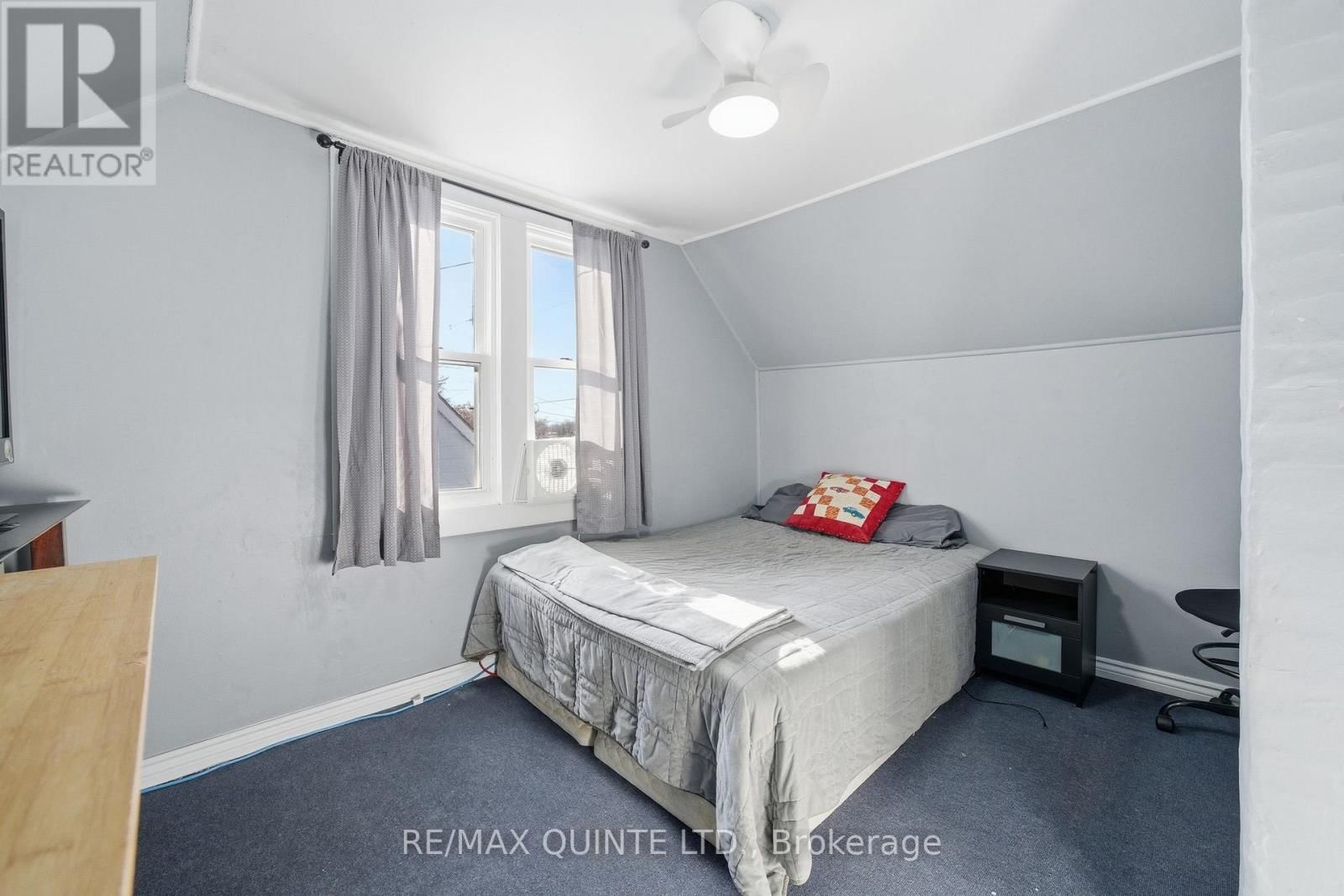 35 KERR CRESCENT Image 19