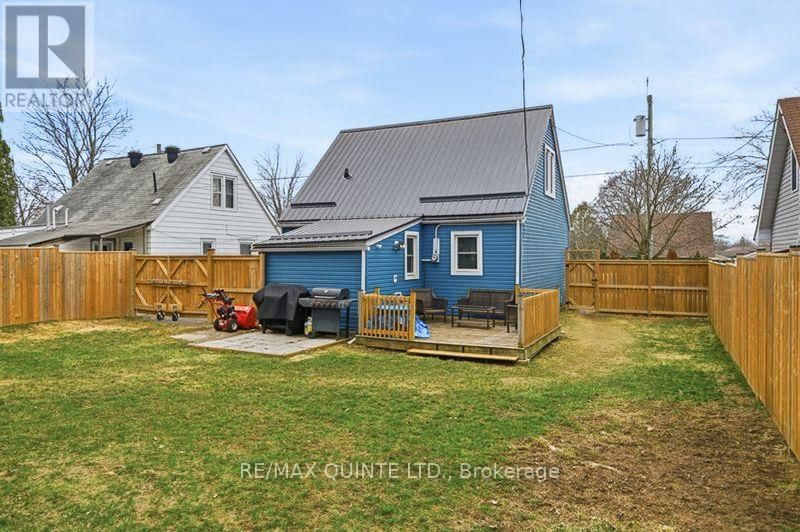 35 KERR CRESCENT Image 21