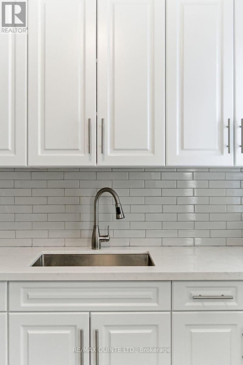 35 KERR CRESCENT Image 7