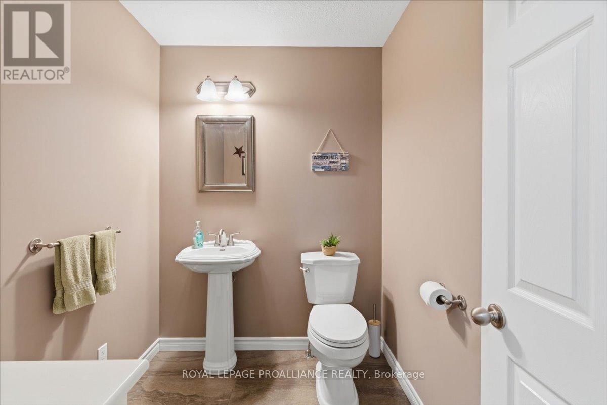 80 WHISPERING WOODS DRIVE Image 11