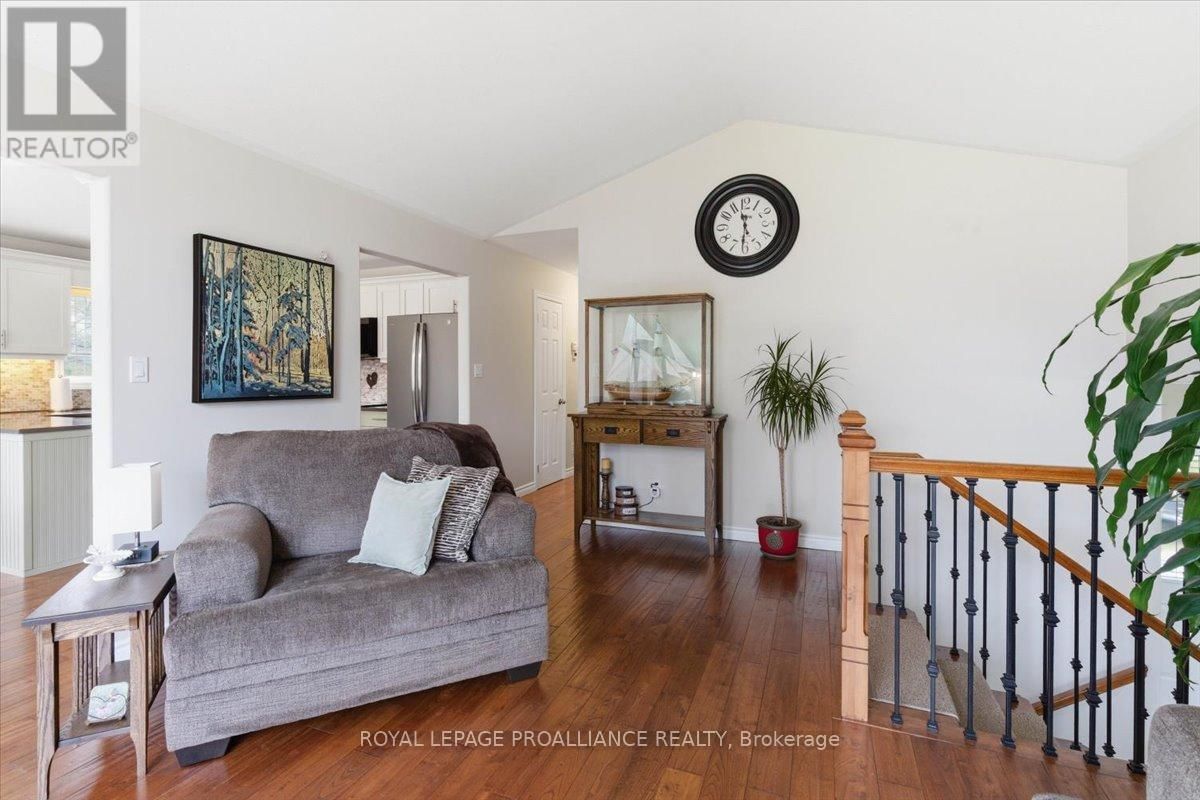 80 WHISPERING WOODS DRIVE Image 13