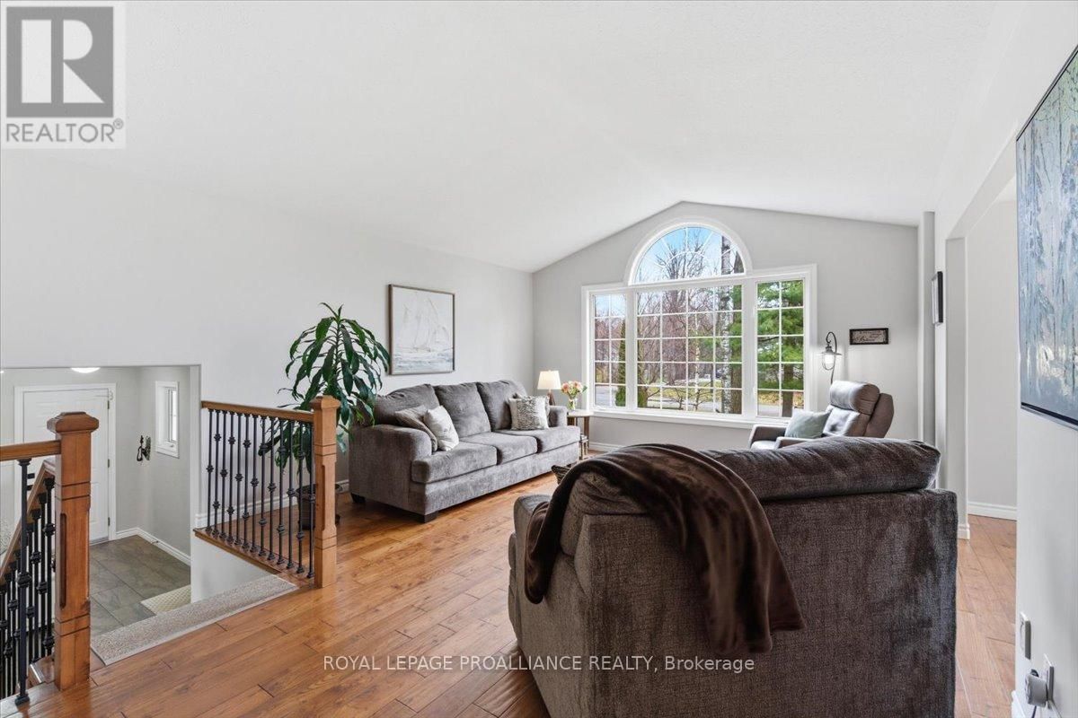 80 WHISPERING WOODS DRIVE Image 14