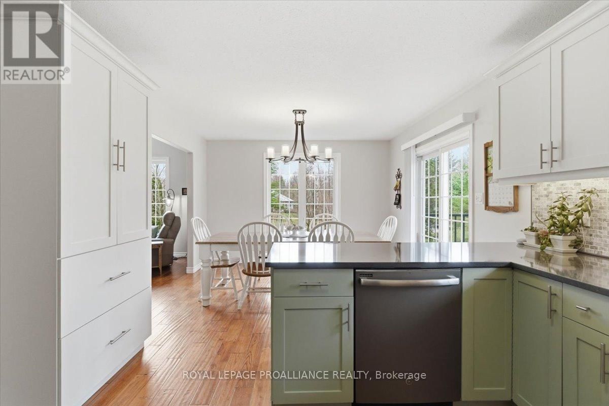 80 WHISPERING WOODS DRIVE Image 24