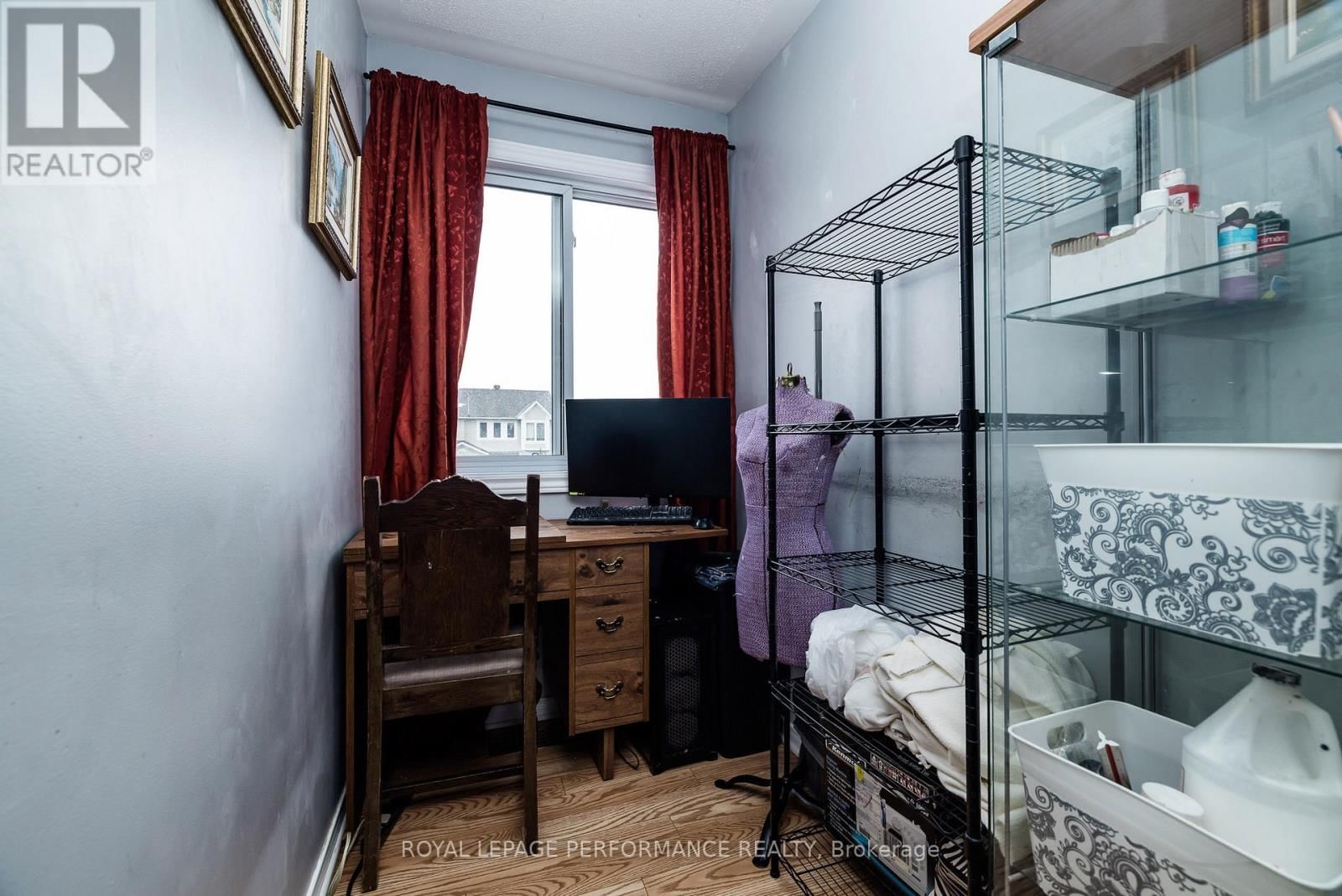 1893 HENNESSY CRESCENT Image 19