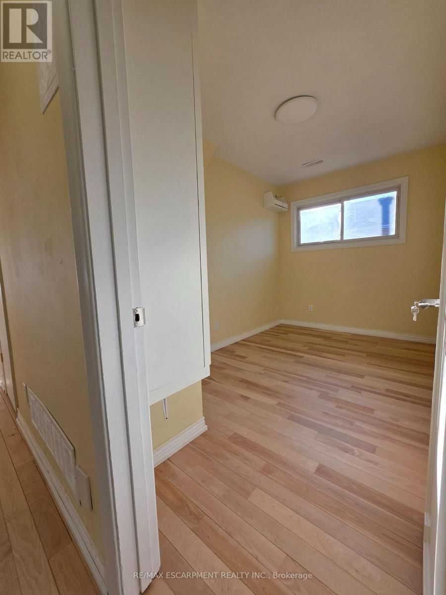 Upper - 62 RICHWILL ROAD Image 7