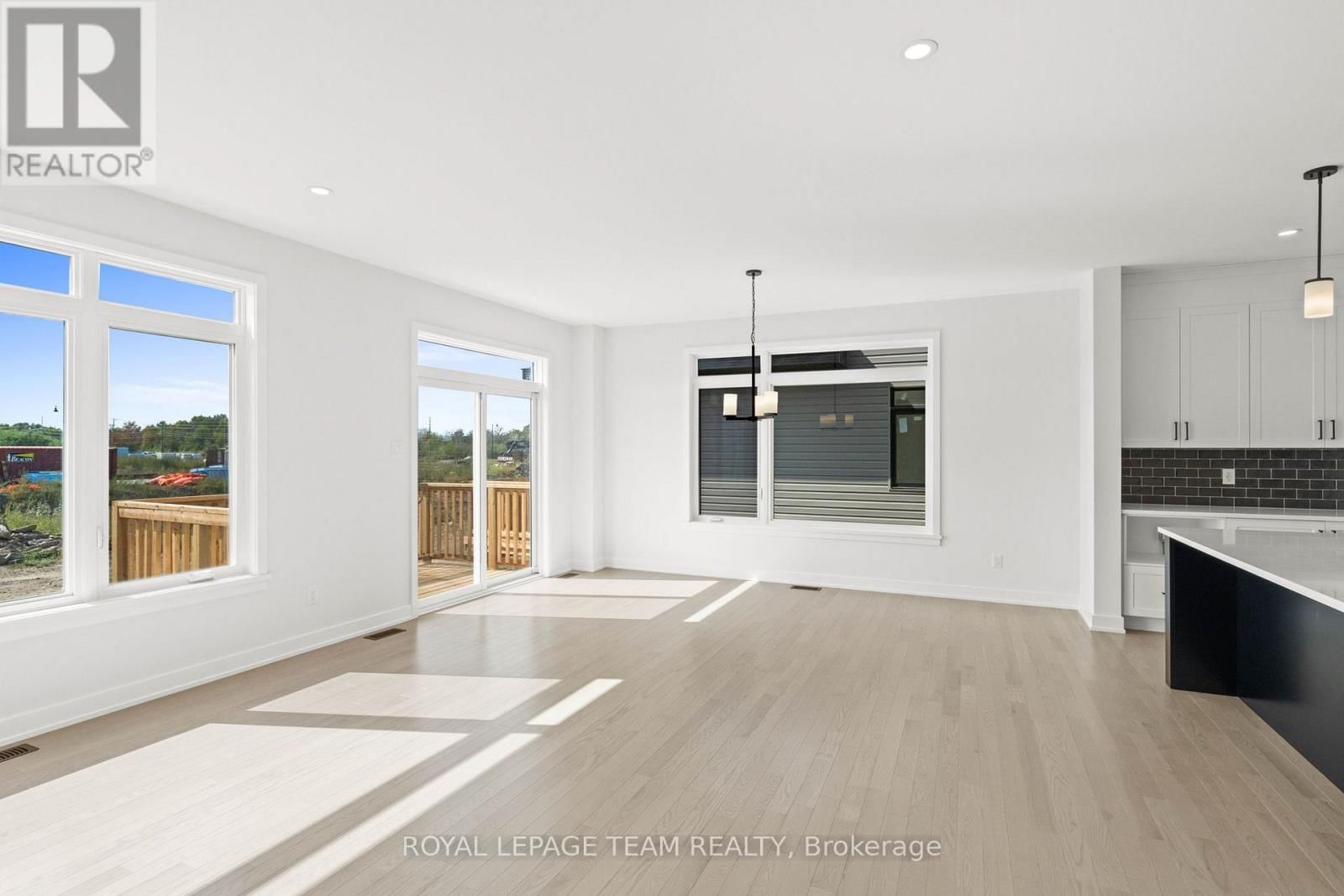 1170 MOORE STREET Image 13