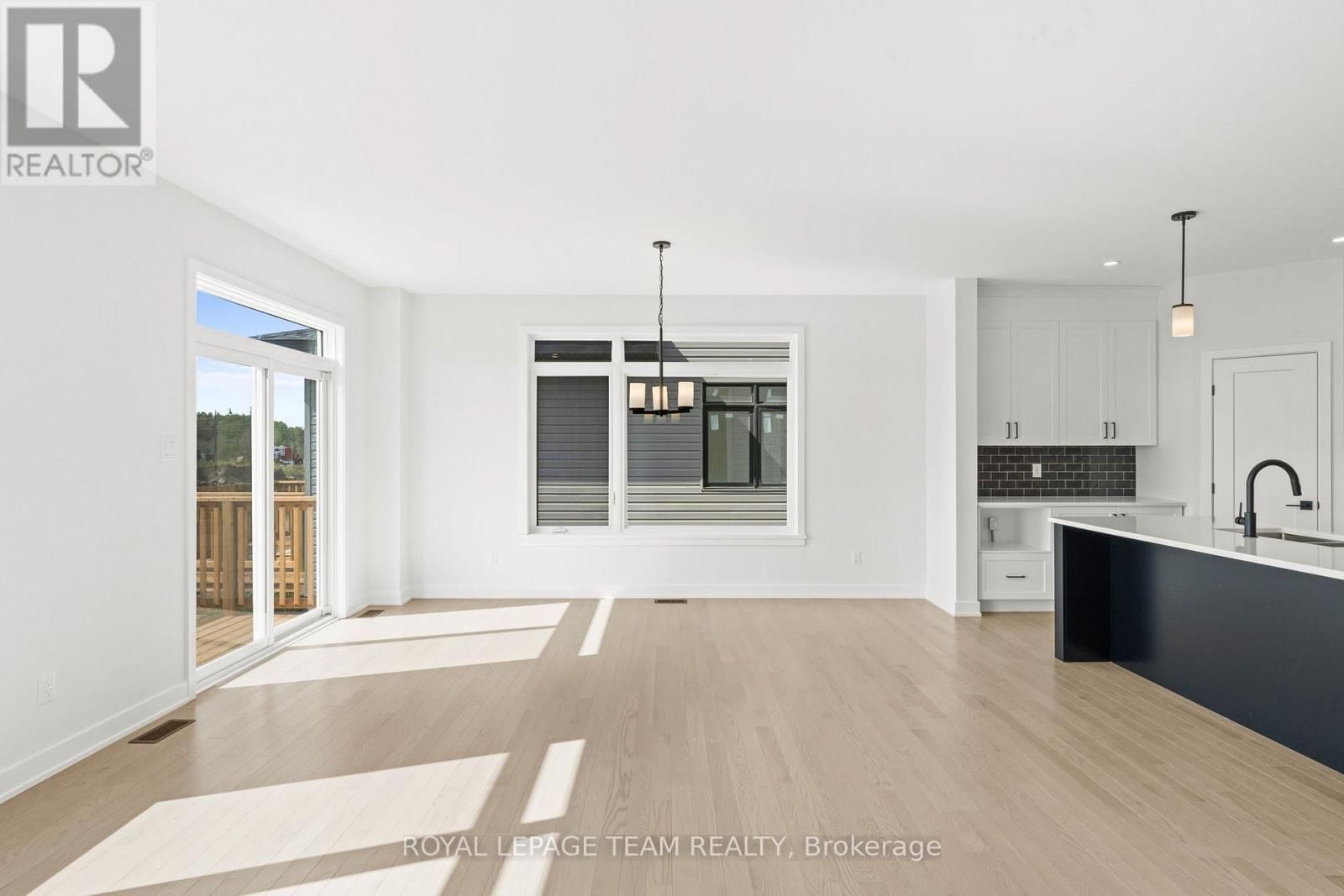 1170 MOORE STREET Image 14