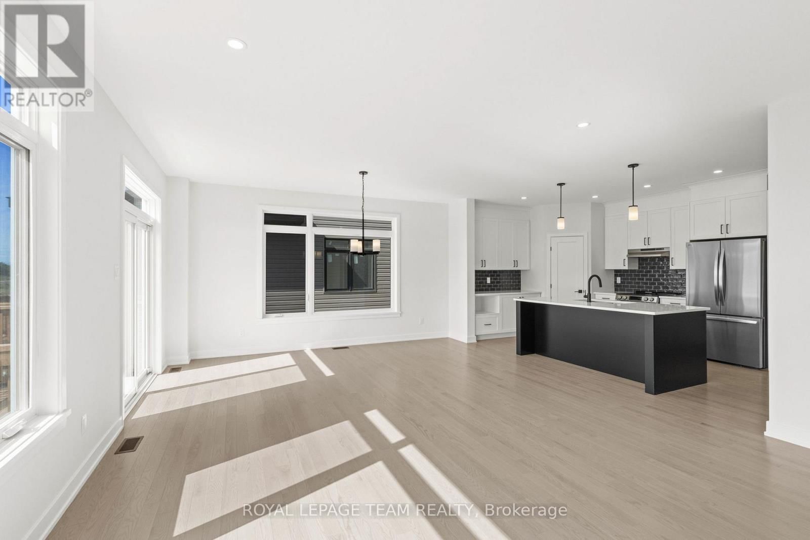 1170 MOORE STREET Image 15