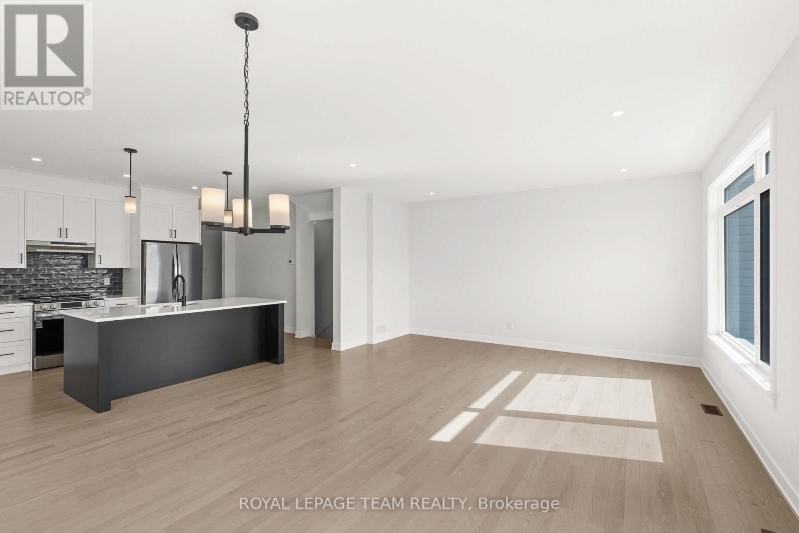 1170 MOORE STREET Image 16