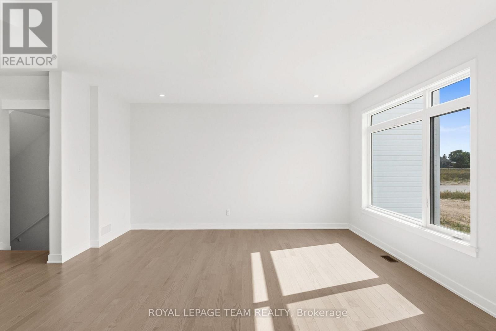 1170 MOORE STREET Image 17