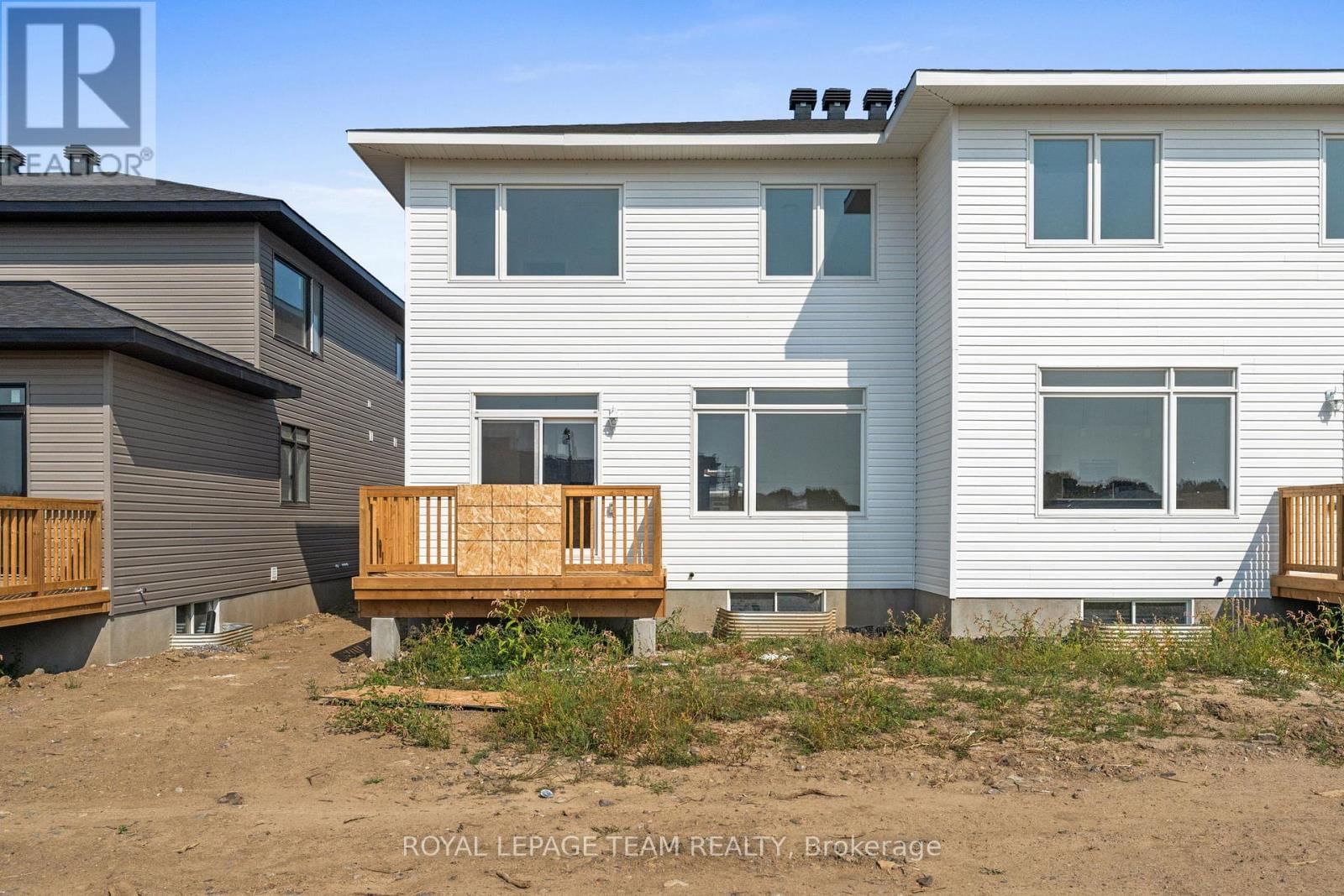 1170 MOORE STREET Image 38