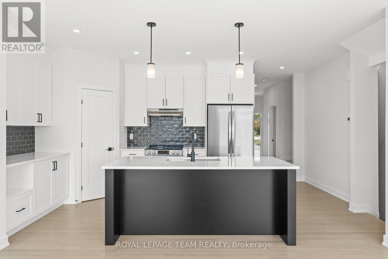 1170 MOORE STREET Image 8